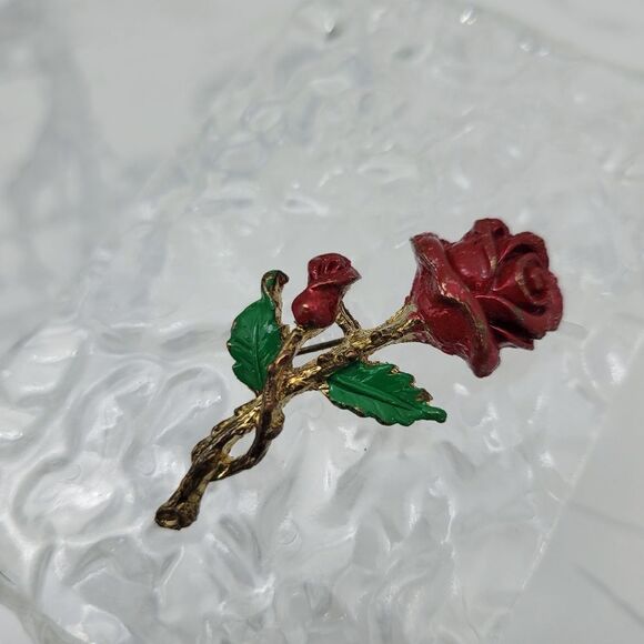 2/$20 Vintage Gold Tone Red Rose Brooch - Picture 3 of 8